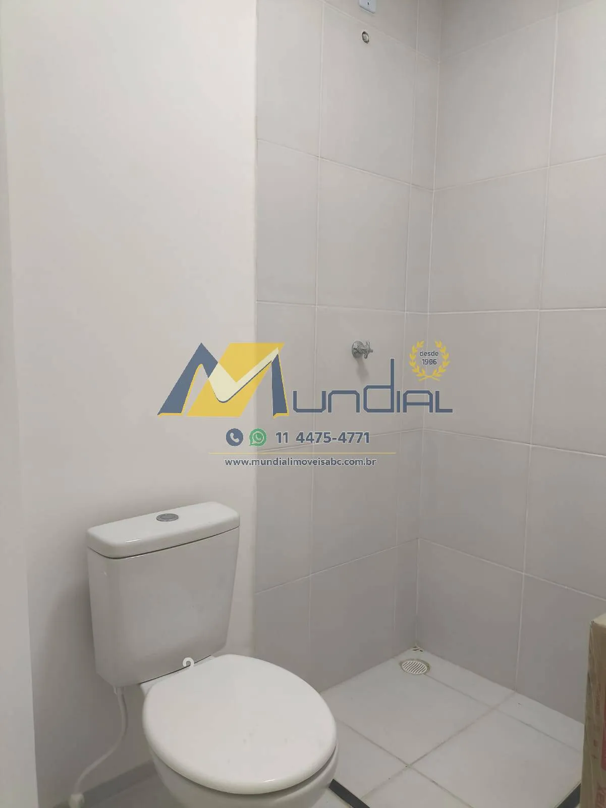 Imagem Sobrado à Venda no Condomínio Paradise - 105 m²,Suíte e Lazer Completo