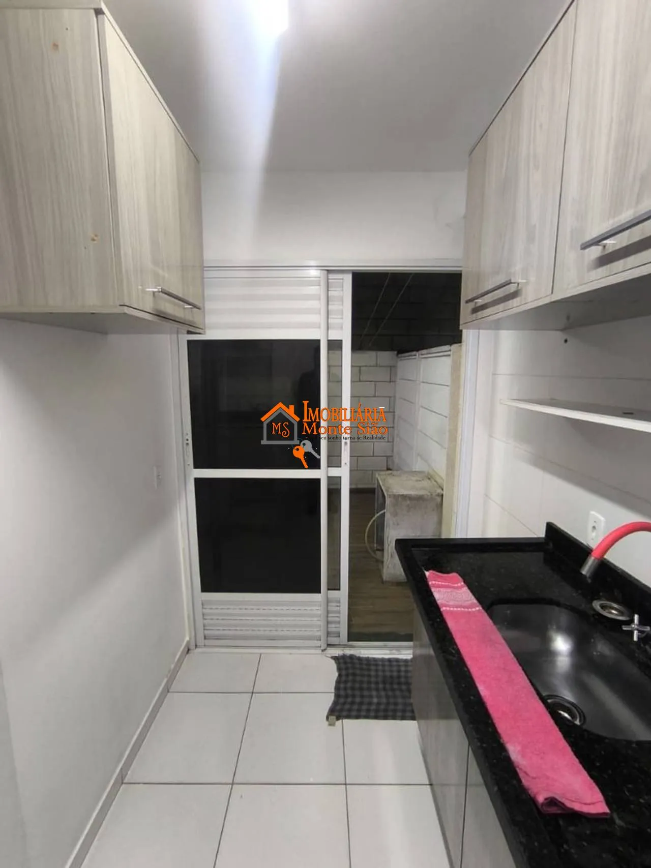 Imagem Sobrado com 2 dormitórios para alugar, 54 m² por R$ 2.614,00/mês - Água Chata - Guarulhos/SP