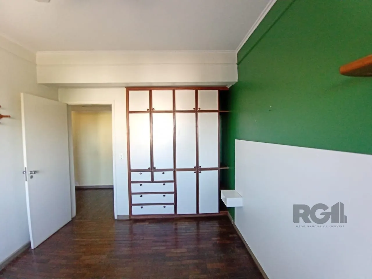 Imagem Apartamento para Venda - 129.16m², 5 dormitórios, 1 vaga - Petrópolis