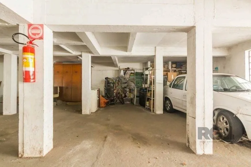 Imagem Apartamento 86m² - 3 dormitórios, 2 banheiros, 1 vaga no bairro Petrópolis