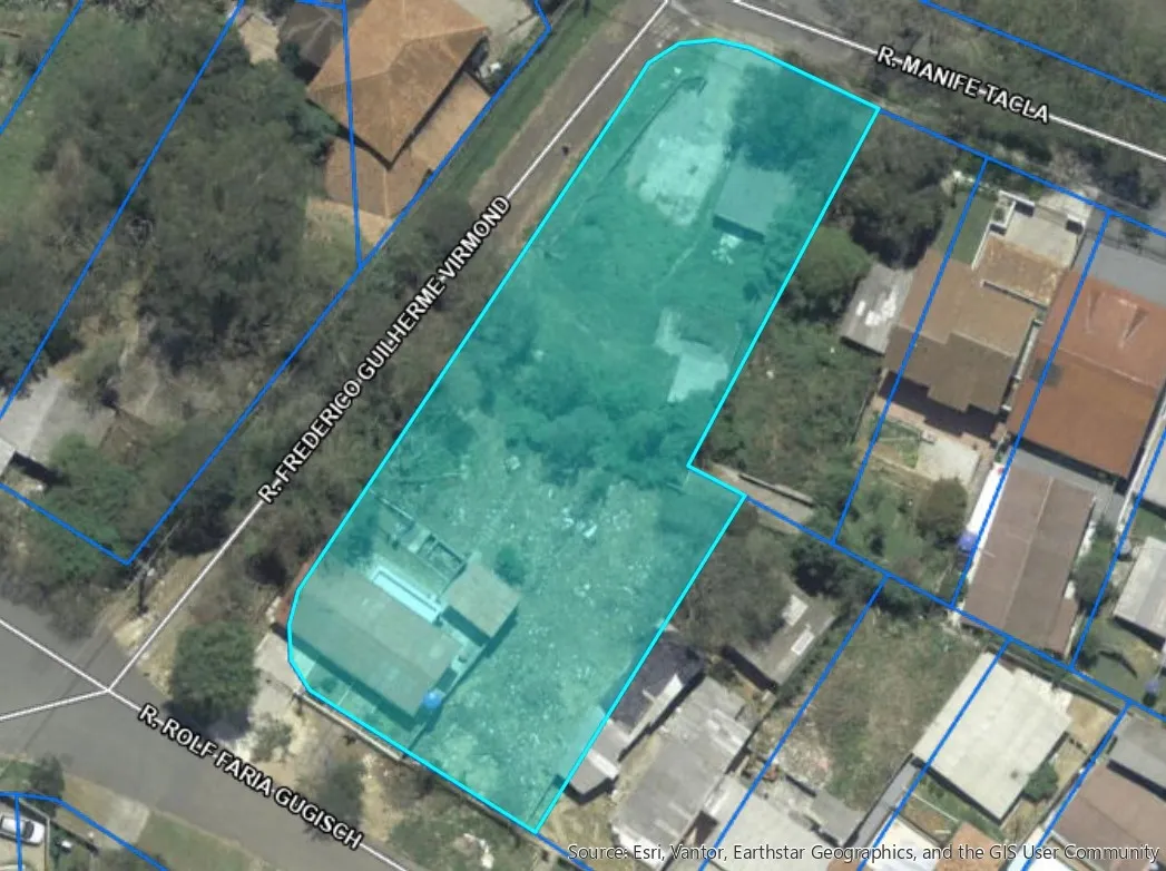 Foto do imóvel Terreno no Pilarzinho. 1599 m2 - Ideal para construtores.