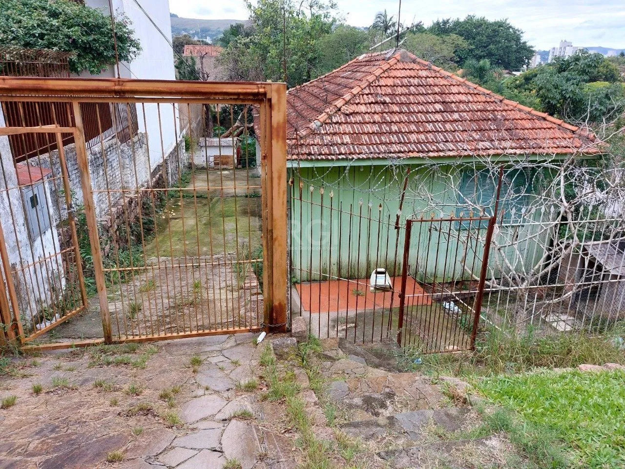 Imagem Terreno para Venda - 484m², 0 dormitórios, Cristal, Porto Alegre