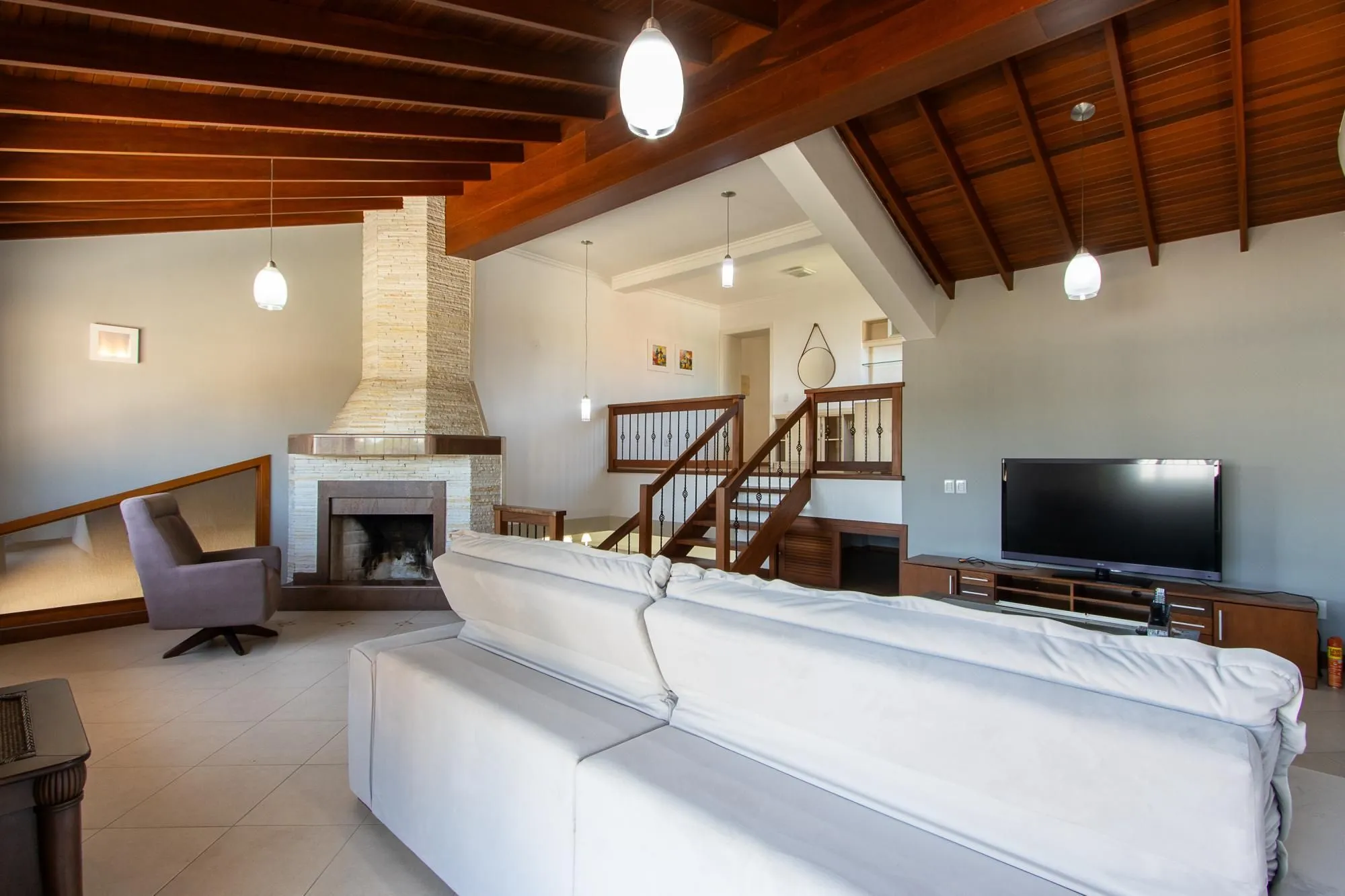 Imagem Prédio Misto Comercial/Residencial, à venda, com 802,57m² privativos, 6 vagas - Bairro Tristeza