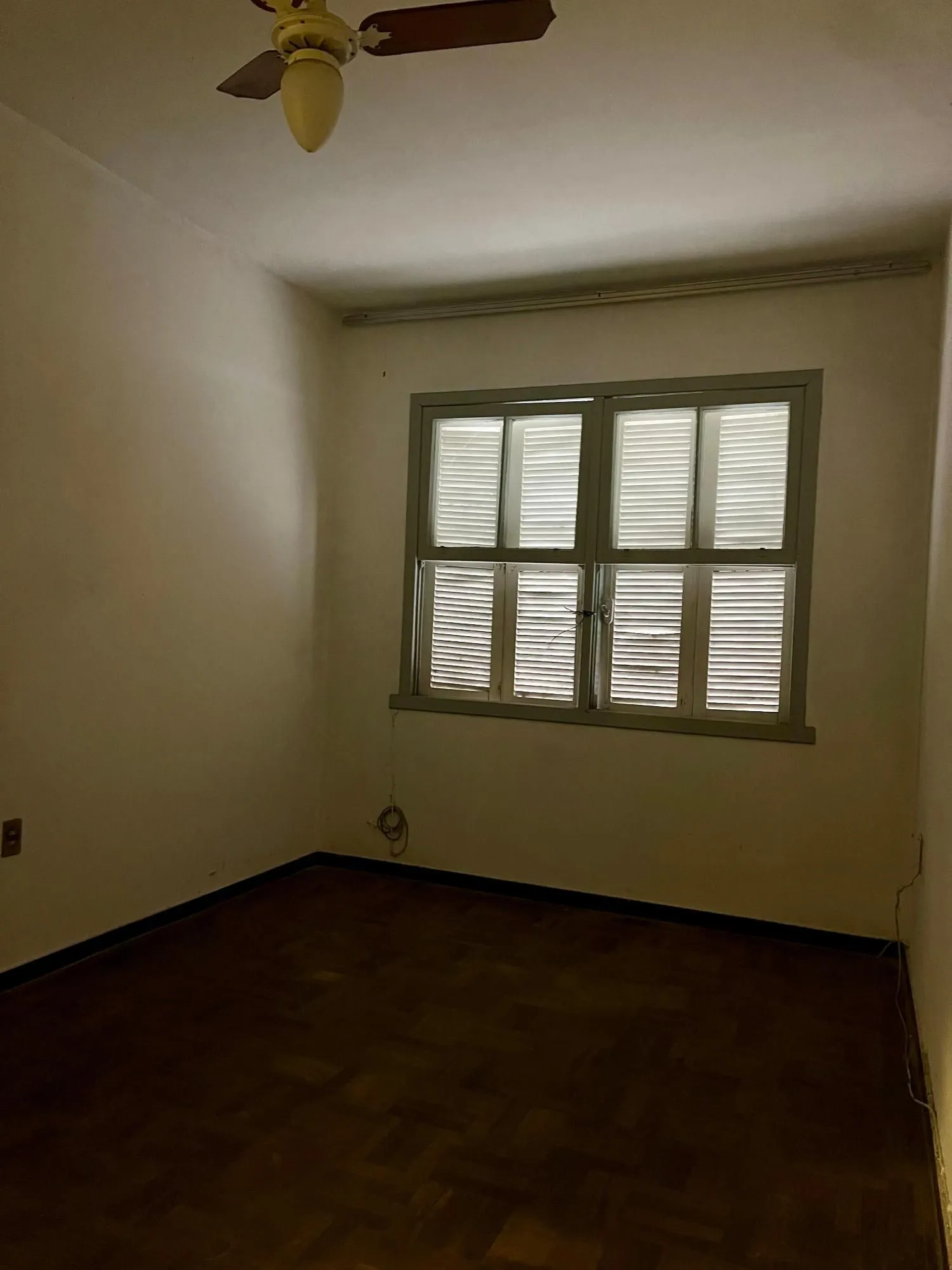Imagem APARTAMENTO TERREO À VENDA - MENINO DEUS