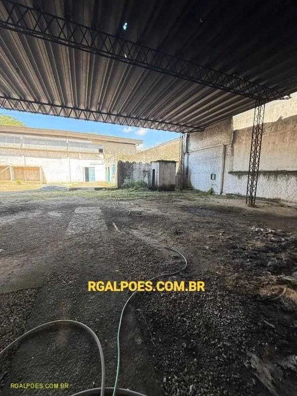Imagem Galpão para Locação em RESENDE, JARDIM TROPICAL, 2 banheiros