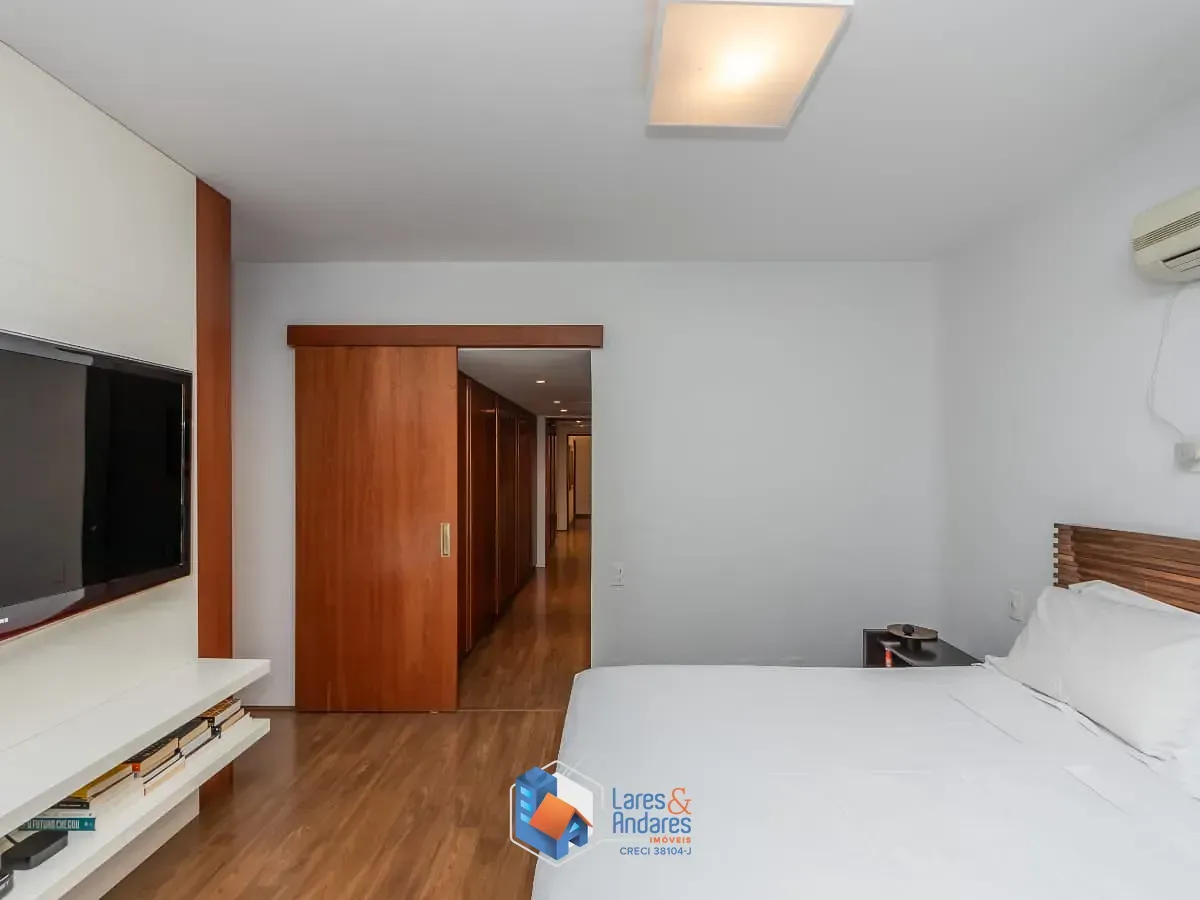 Imagem Duplex para venda em Cerqueira César com 5 quartos, sendo 5 suítes, 400m²