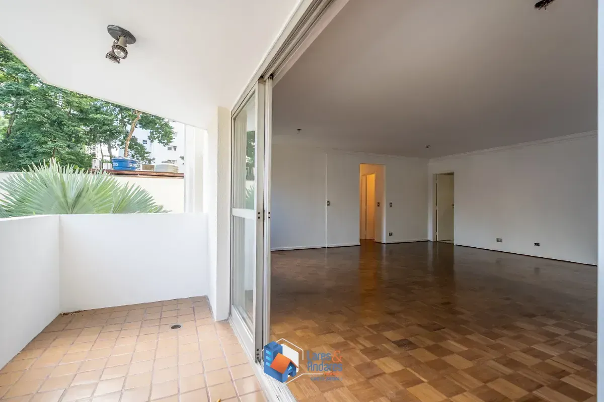 Imagem Apartamento para venda em Moema com 3 quartos, sendo 1 suíte, 145m²