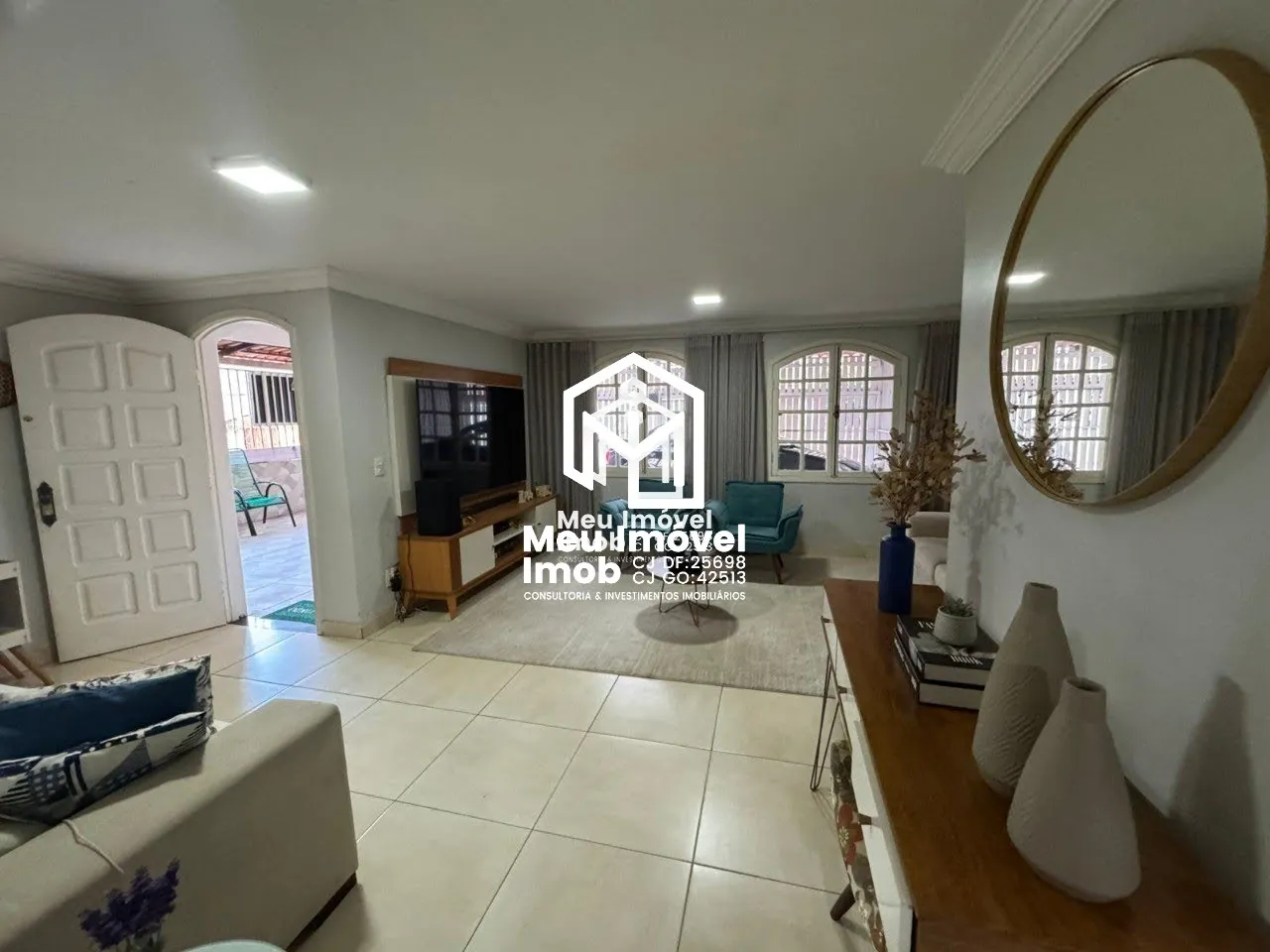 Imagem Casa 6 Quartos 1 Suíte 3 Vagas 128m² Guará II
