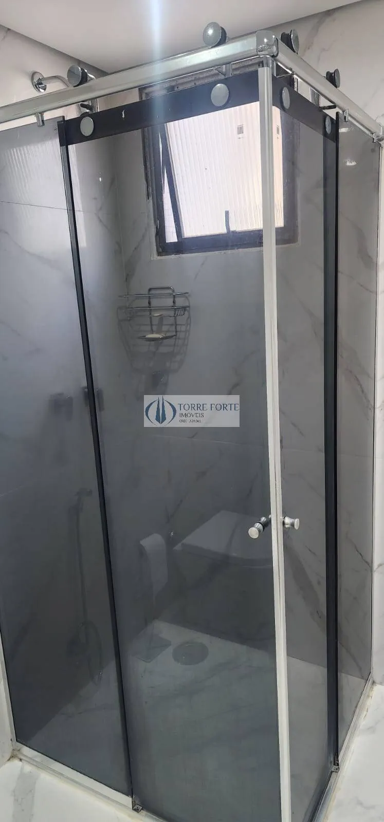 Imagem Lindo apartamento com 4 dormitórios, varanda e 3 vagas em Indianópolis