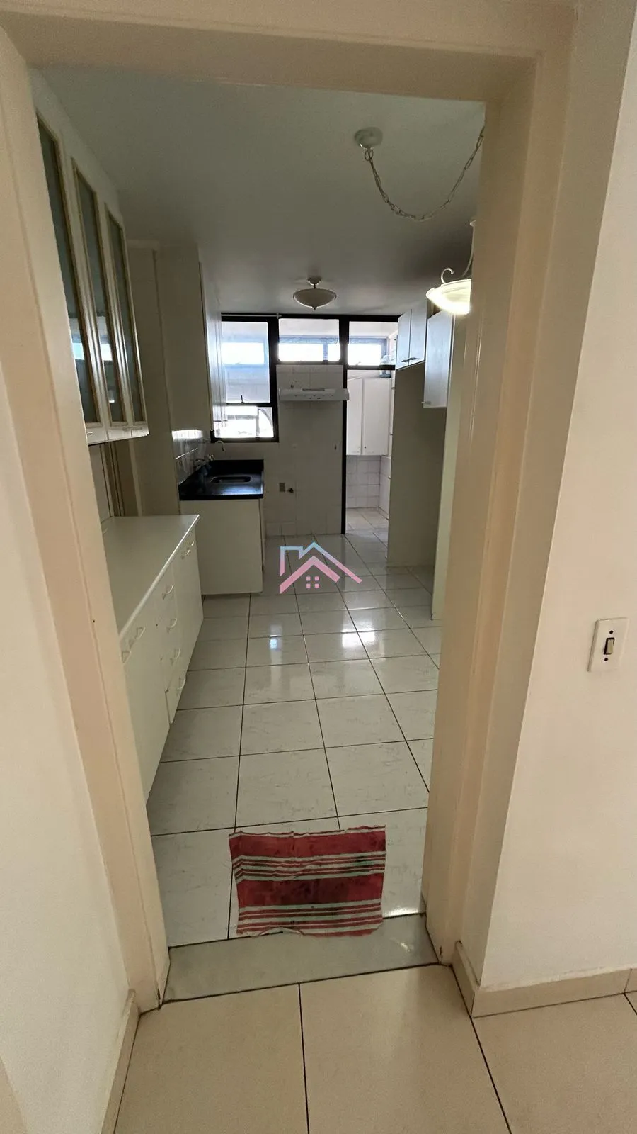 Imagem Apartamento à venda Edifício BBC - área útil 156 m2 com 3 dormitórios sendo 1 suíte / 2 vagas / Cent