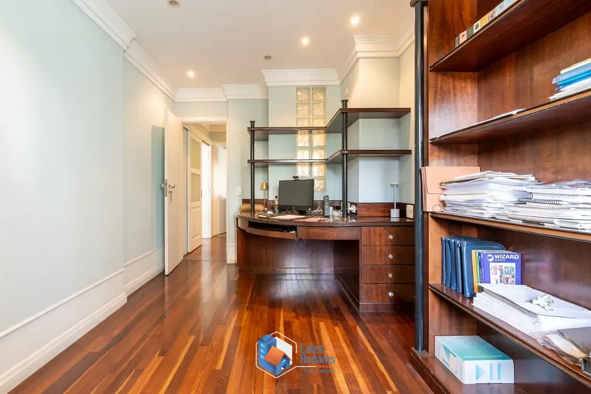 Imagem Duplex para venda em Indianópolis com 5 quartos, sendo 3 suítes, 288m²