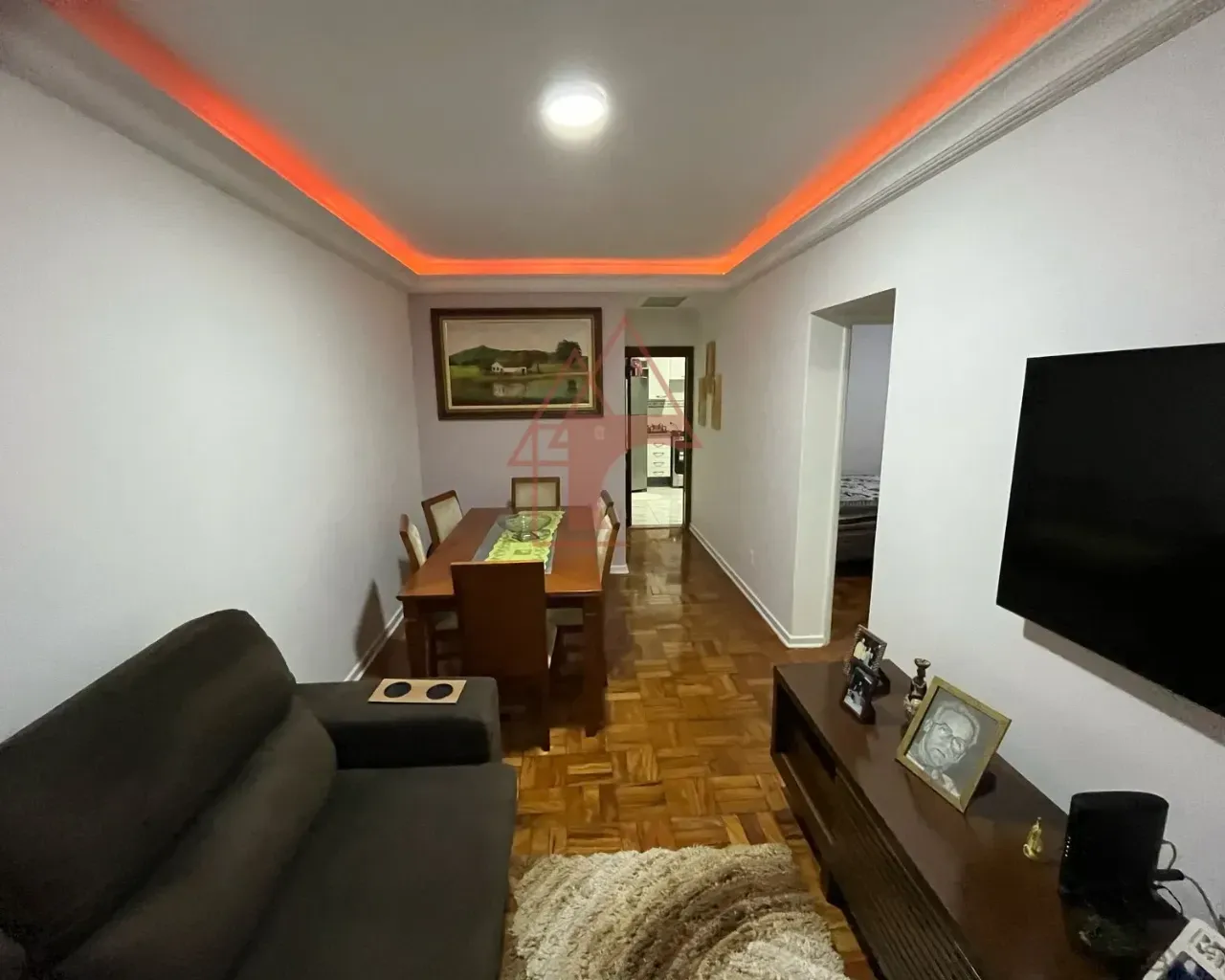 Apartamento com 2 Quartos à Venda, 69 metros em Encruzilhada - Santos