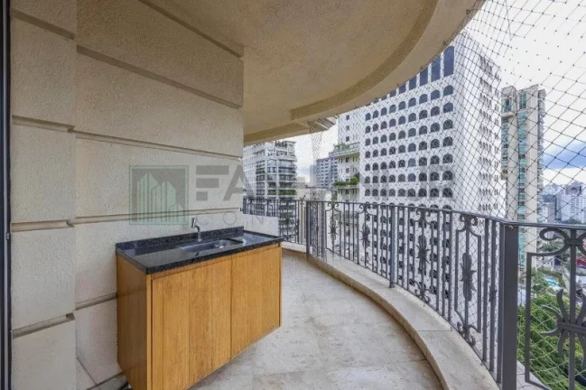 Imagem Imperdível apartamento de alto padrão à venda/locação em São Paulo-SP, Jardim Europa. 3 quartos, 3 suites, 4 salas, 5 banheiros, 4 vagas, 280m².