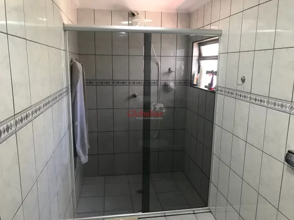 Imagem SOBRADO, 4 QUARTOS, 3 SUÍTES, 1 QUATRO DE EMPREGADA COM BANHEIRO, GARAGEM COBERTA, PISCINA E CHURRASQUEIRA