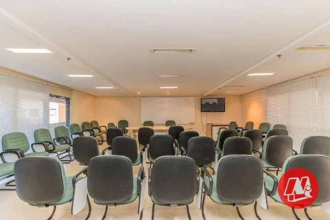 Imagem Conjunto de 45m² com vista para a Carlos Gomes