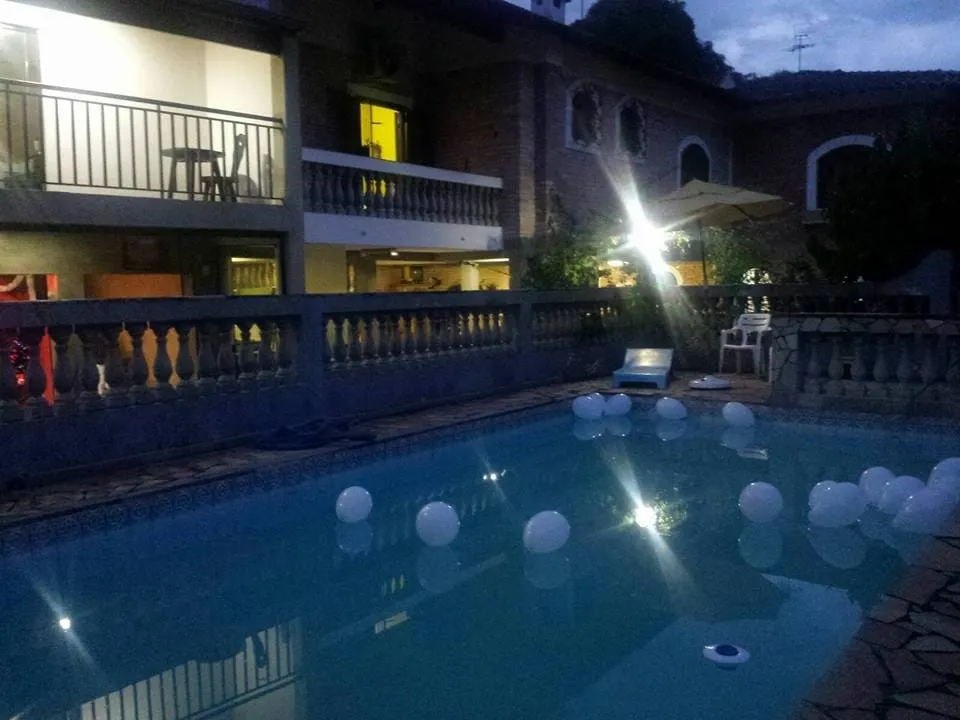 Foto do imóvel Casa à venda 9 Quartos, 6 Suites, 4 Vagas, 1000M², Bosque, Pindamonhangaba - SP