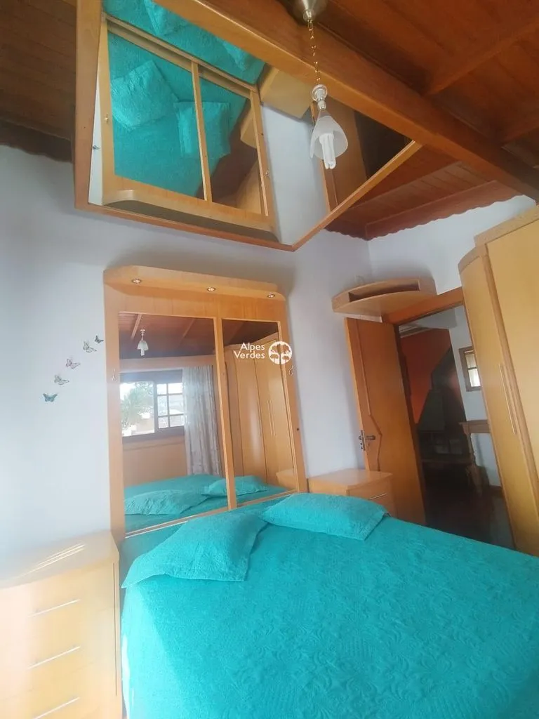 Imagem Vende-se apto mobiliado no centro de Canela- 2 Quartos- R$520.000,00