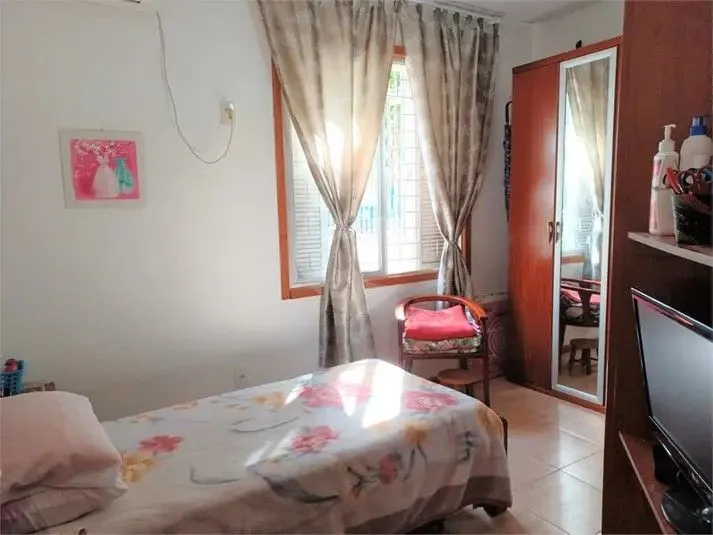 Imagem Apartamento a venda no Bairro Menino Deus / 3 Dormitórios