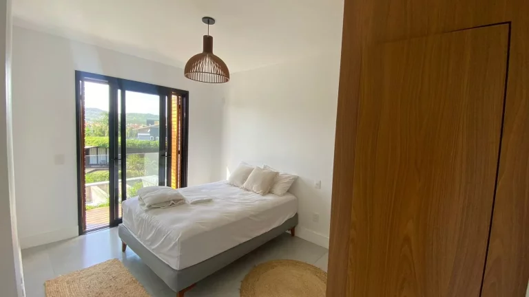 Imagem Imperdível oportunidade: Casa à venda em Garopaba-SC, bairro Morrinhos, 4 quartos, 2 suítes, 2 salas, 3 banheiros, 2 vagas, 187,50m²!