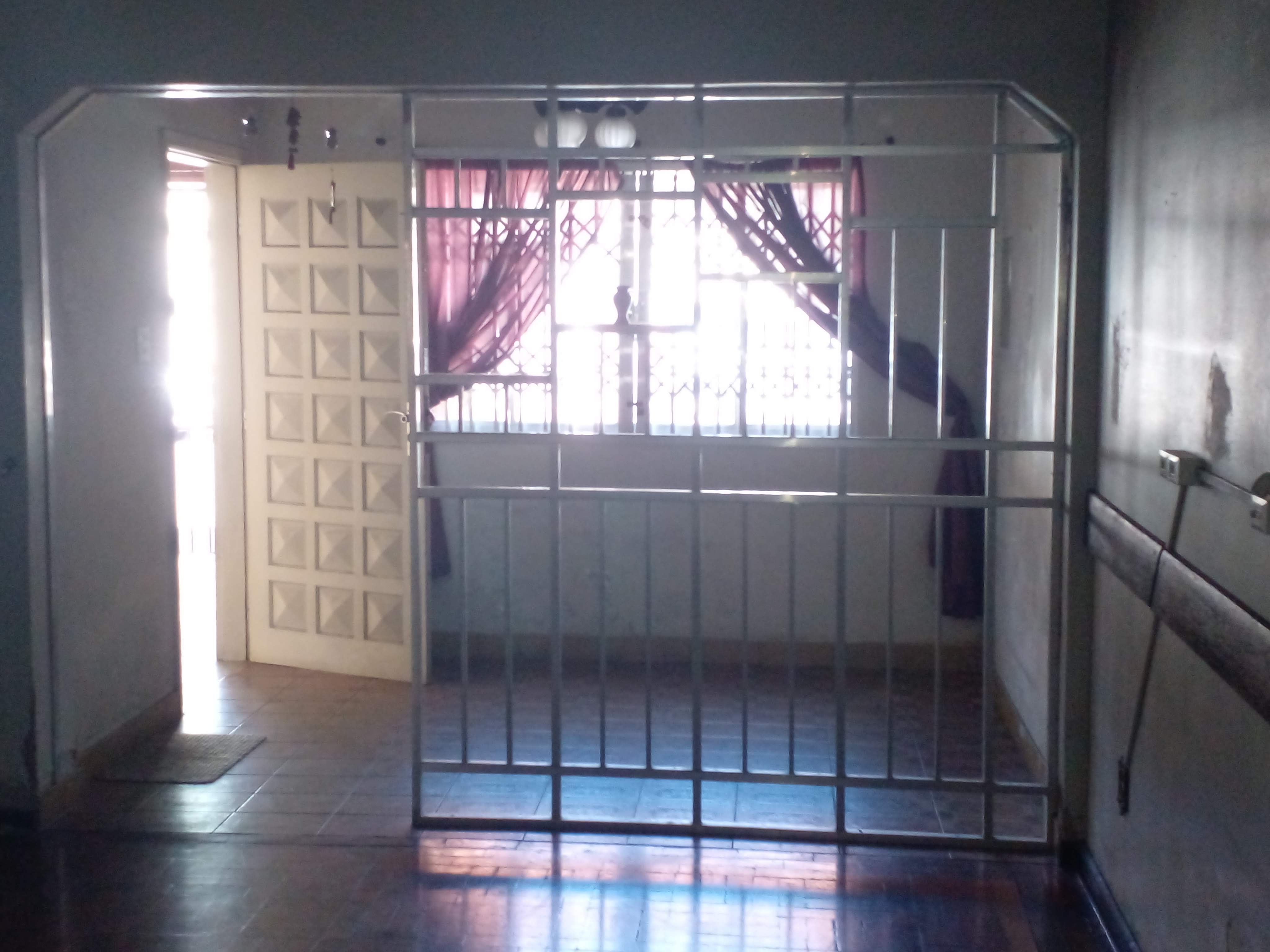 Imagem Sobrado com 3 Quartos à Venda, 254 m² em Centro - Mogi das Cruzes