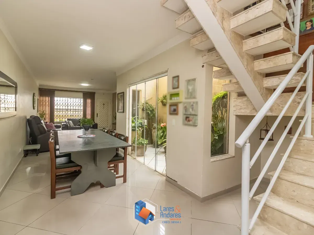 Imagem Sobrado para venda em Vila Carrão com 3 quartos, sendo 3 suítes, 289m²