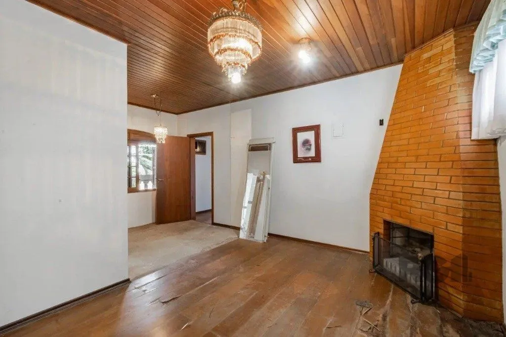 Imagem Casa com 3 dormitórios no bairro Passo das Pedras