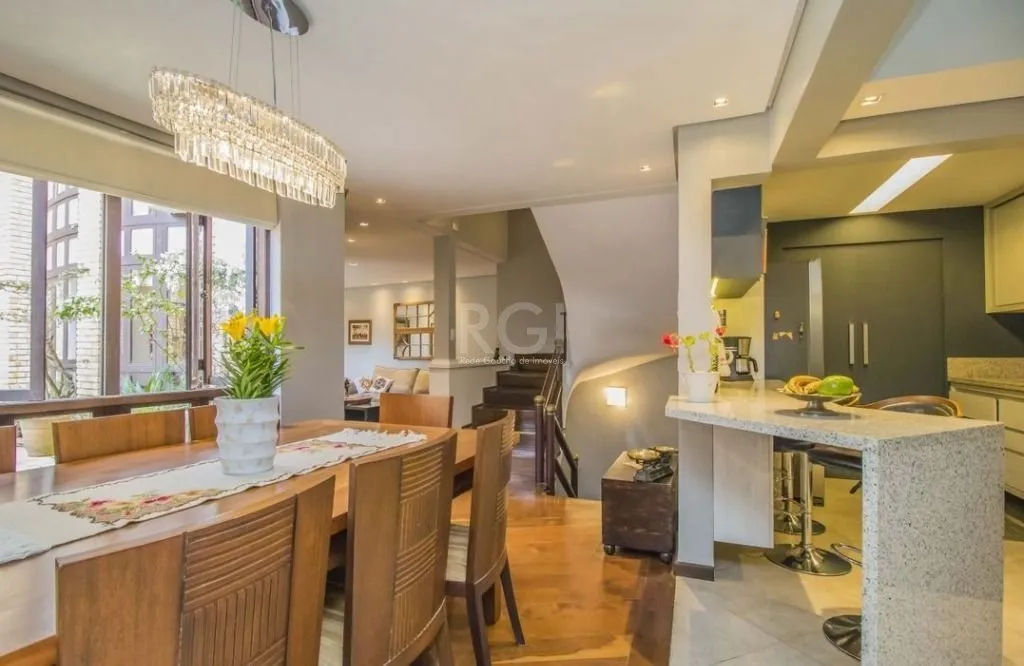 Imagem Casa para Comprar com 199 m² por R$ 1.180.000,00 - Boa Vista - Porto Alegre/RS