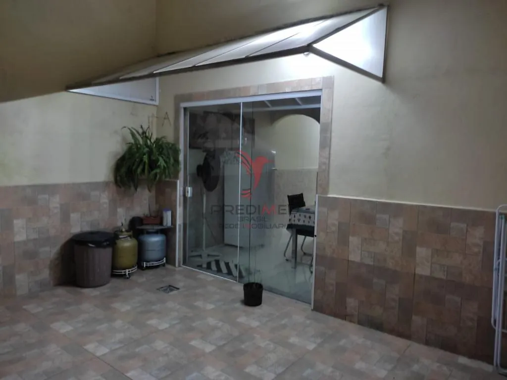 Imagem Casa com 5 Quartos , garagem, sacada e quintal, no Bairro Pedregulho. Guaratinguetá