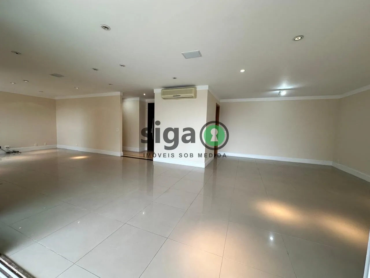 Imagem LINDO APTO 218M 3 SUITES MUITO AMPLO