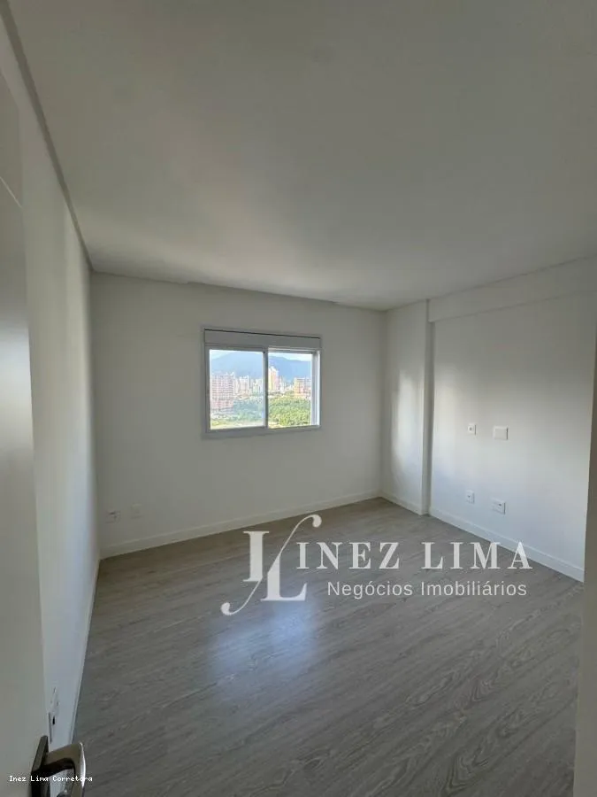 Imagem Apartamento 3 dormitórios para Venda em Itapema, Meia Praia, 4 dormitórios, 4 suítes, 5 banheiros, 3 vagas