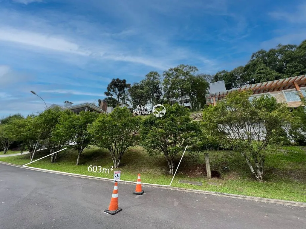 Imagem Vende-se terreno prox ao centro de Gramado-603m2- Valor R$ 1.309.098,12