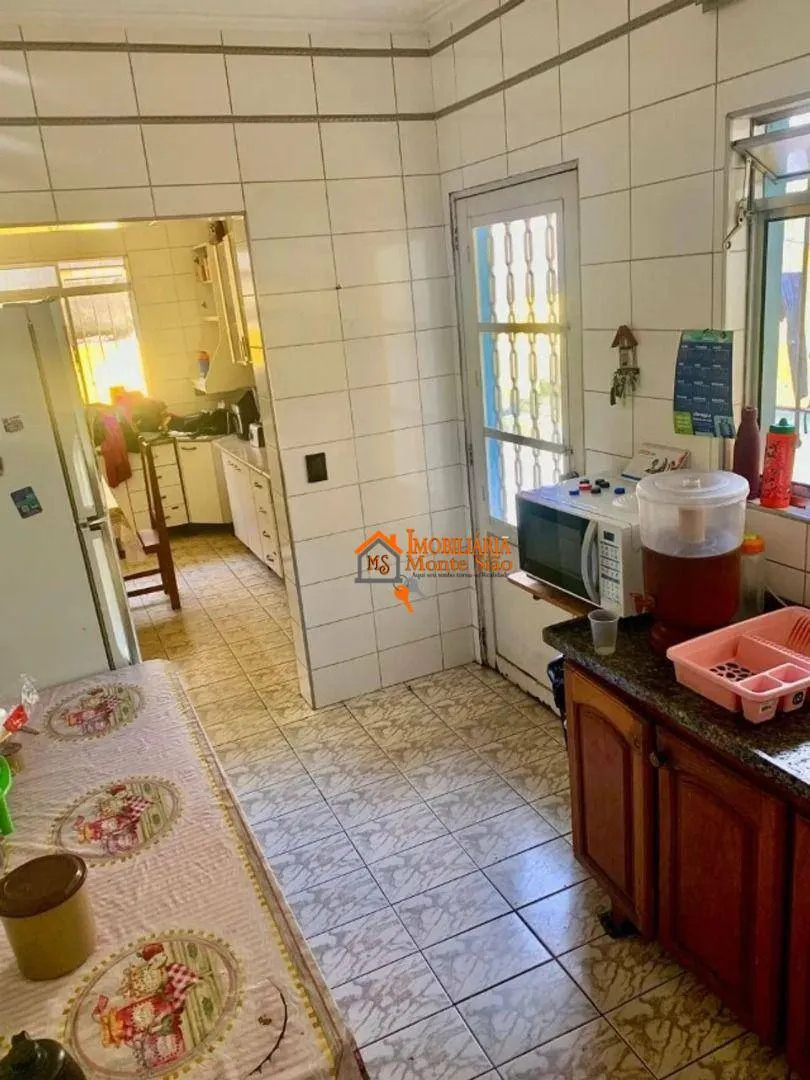 Imagem Sobrado com 3 dormitórios à venda, 430 m² por R$ 852.000,00 - Cidade Soberana - Guarulhos/SP