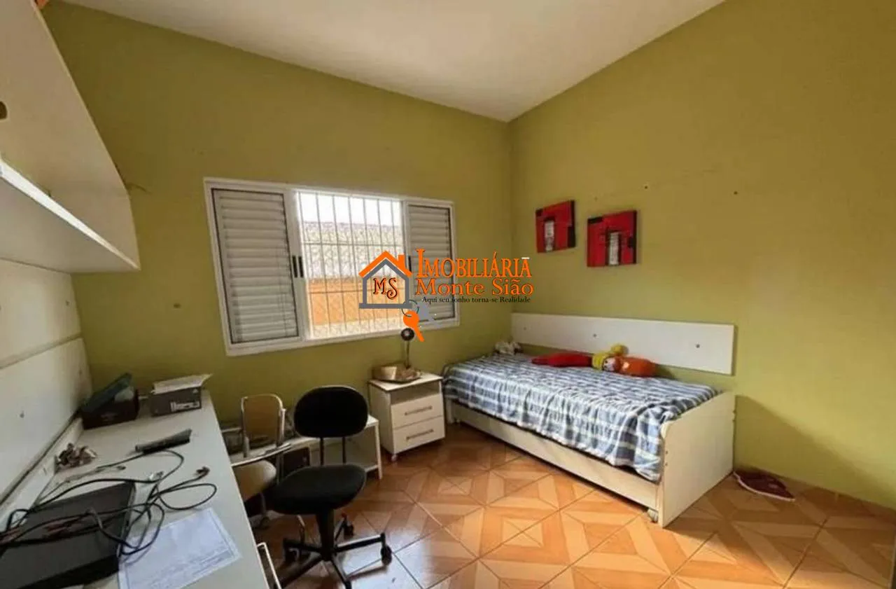 Imagem Casa com 3 dormitórios à venda, 240 m² por R$ 848.000,00 - Jardim Santa Mena - Guarulhos/SP