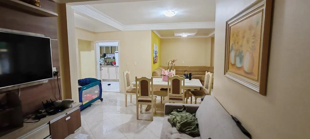 Imagem Casa mobiliada e usada em Cascavel - Centro, com escritório e quintal