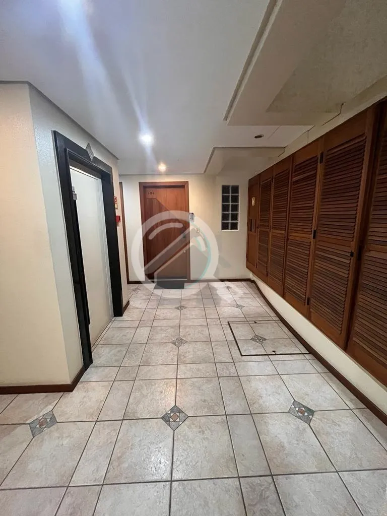 Imagem Sala comercial exclusiva de 40 m², com ótima iluminação, vista arborizada e lavabo. Imóvel deso...