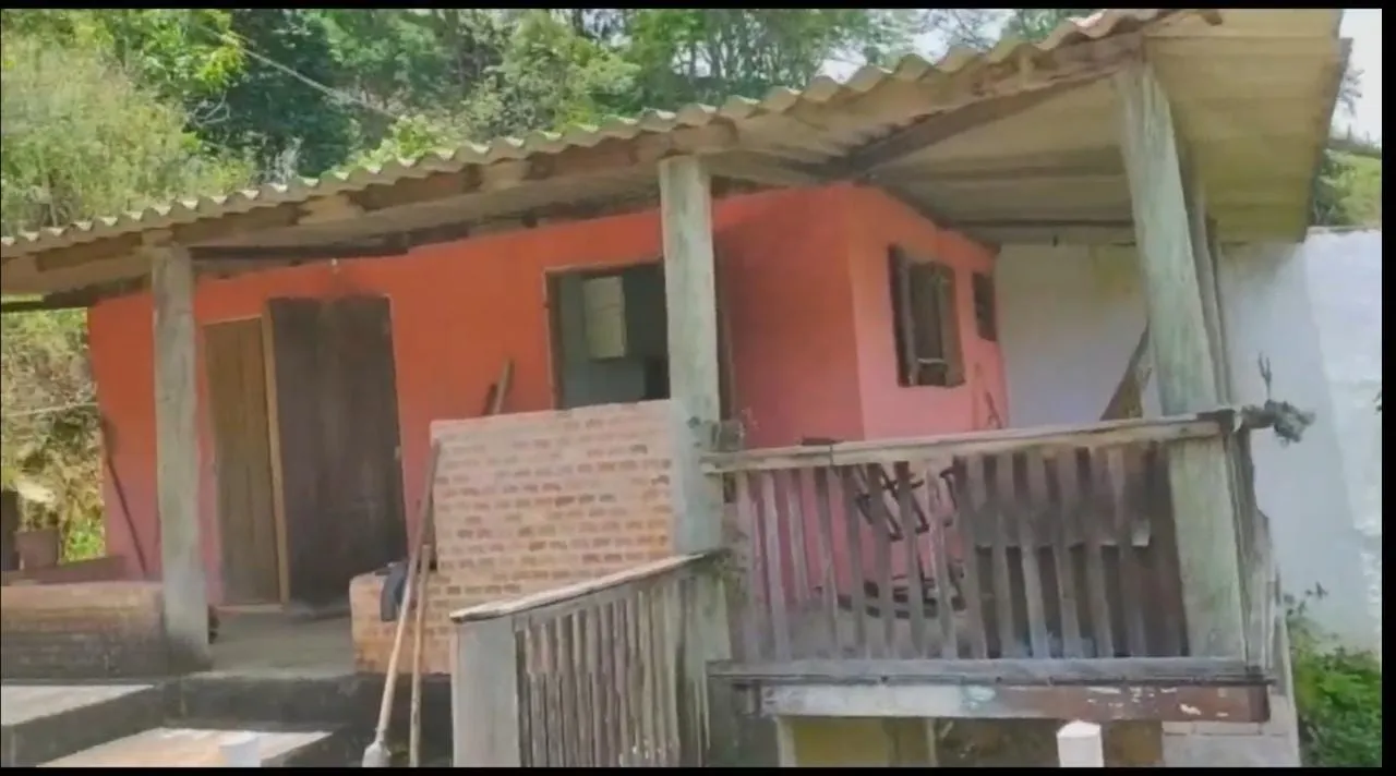 Imagem Chácara à venda 3 Quartos, 1 Suite, 4 Vagas, 31000M², Zona Rural, Redenção da Serra - SP