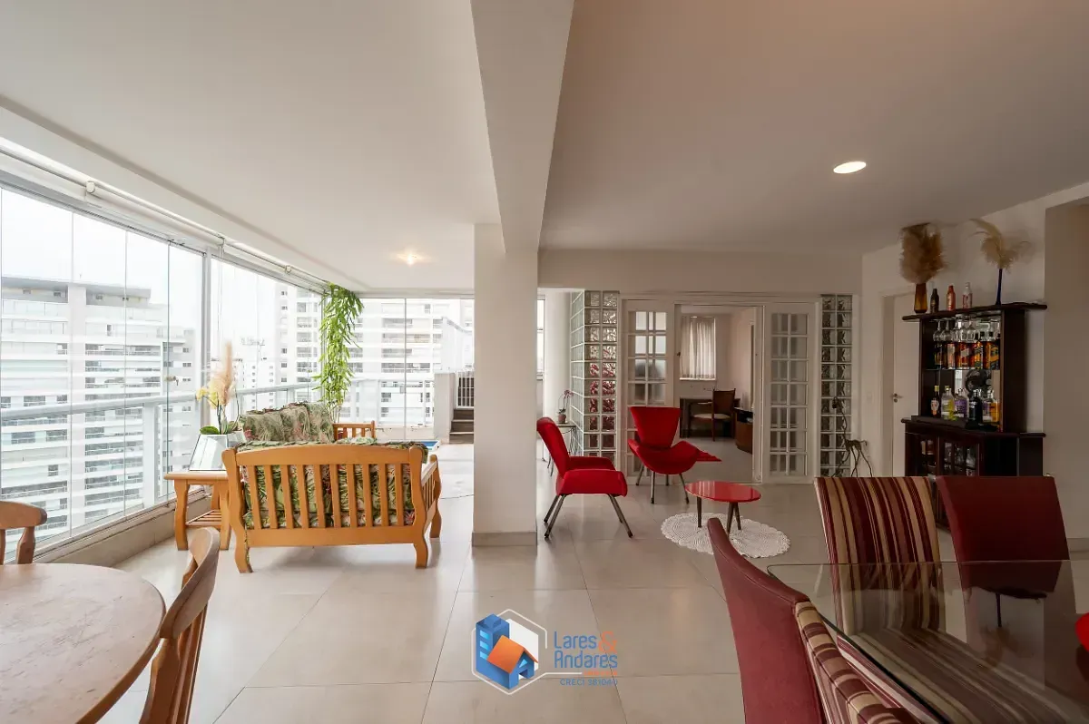 Imagem Duplex para venda em Ipiranga com 5 quartos, sendo 5 suítes, 240m²