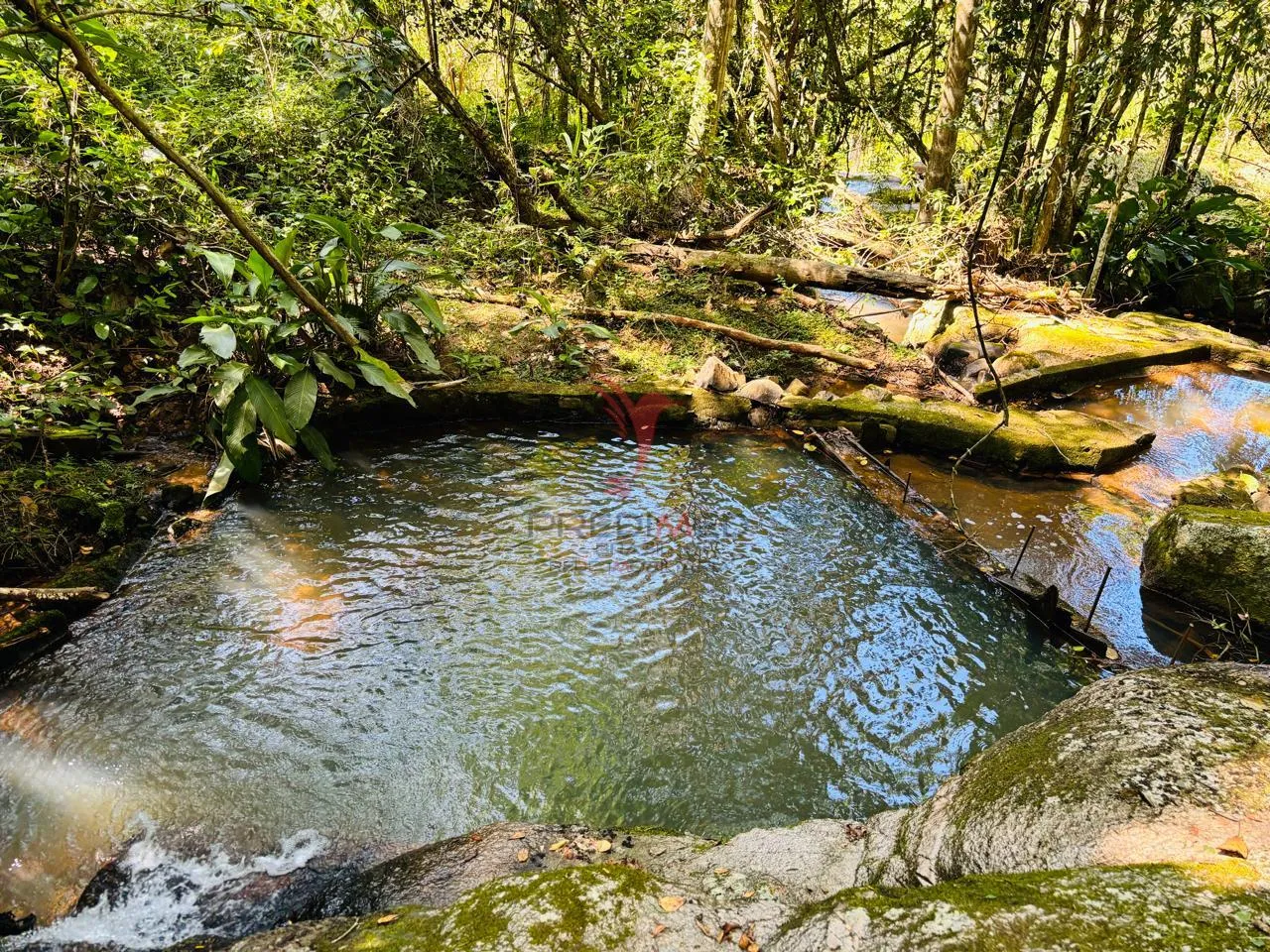 Imagem Área Rural Exclusiva com CACHOEIRAS NATURAIS. Vista para o Lago e para o mar de  Imaruí/SC