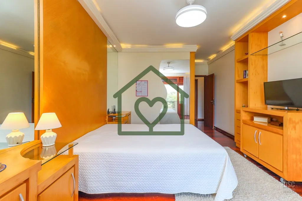 Imagem Viva com Exclusividade em Ipanema: Casa Completa com Piscina, Sacadas e Ambientes Amplos

Esta resid...