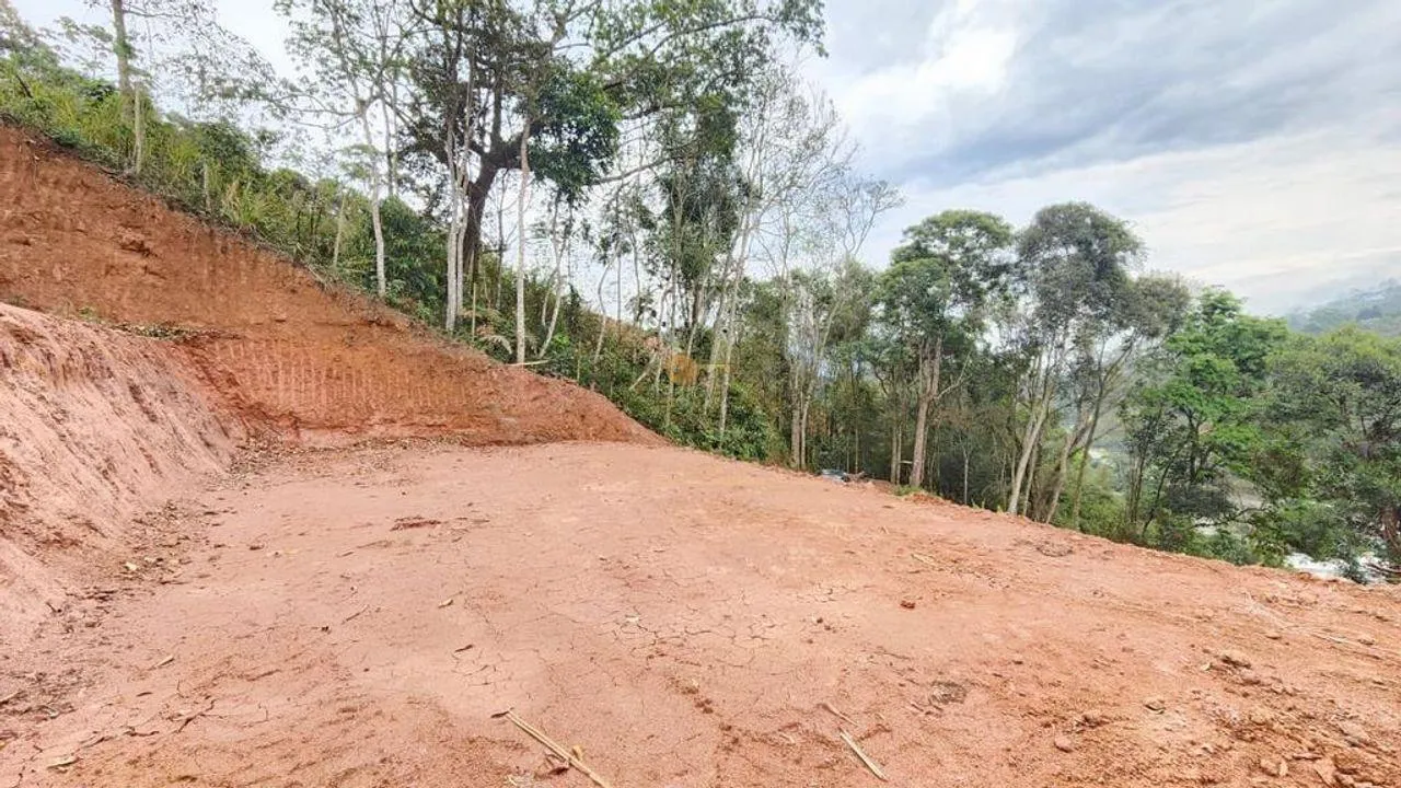 Imagem Terreno para Venda em Teresópolis / RJ no bairro Prata