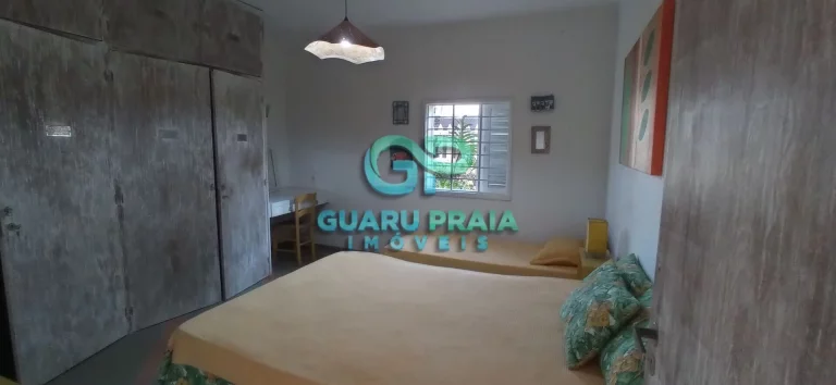 Imagem Casa ampla, térrea, 3 dormitórios sendo 2 suítes, sala para 2 ambientes com lareira, lavabo, cozinha, área de serviço, despensa