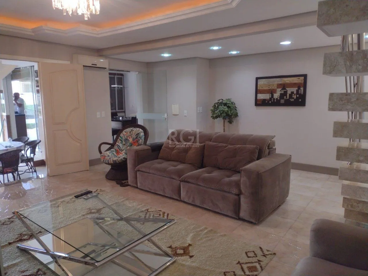 Imagem Casa sobrado mobiliado, 4 dormitórios, 1 suíte, 4 vagas de garagem, Bairro Bom Principio