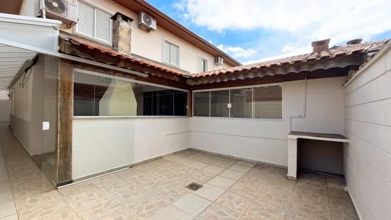 Imagem Casa de Condomínio com 3 Quartos à Venda, 120 m² em Jardim Shangai - Jundiaí