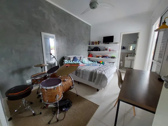 Imagem Excelente casa em condomínio fechado com 04 dormitórios