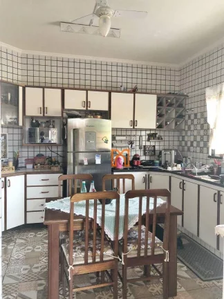 Imagem Casa com 5 dormitórios à venda, 296 m² por R$ 1.600.000,00 - Centro - Brazópolis/MG