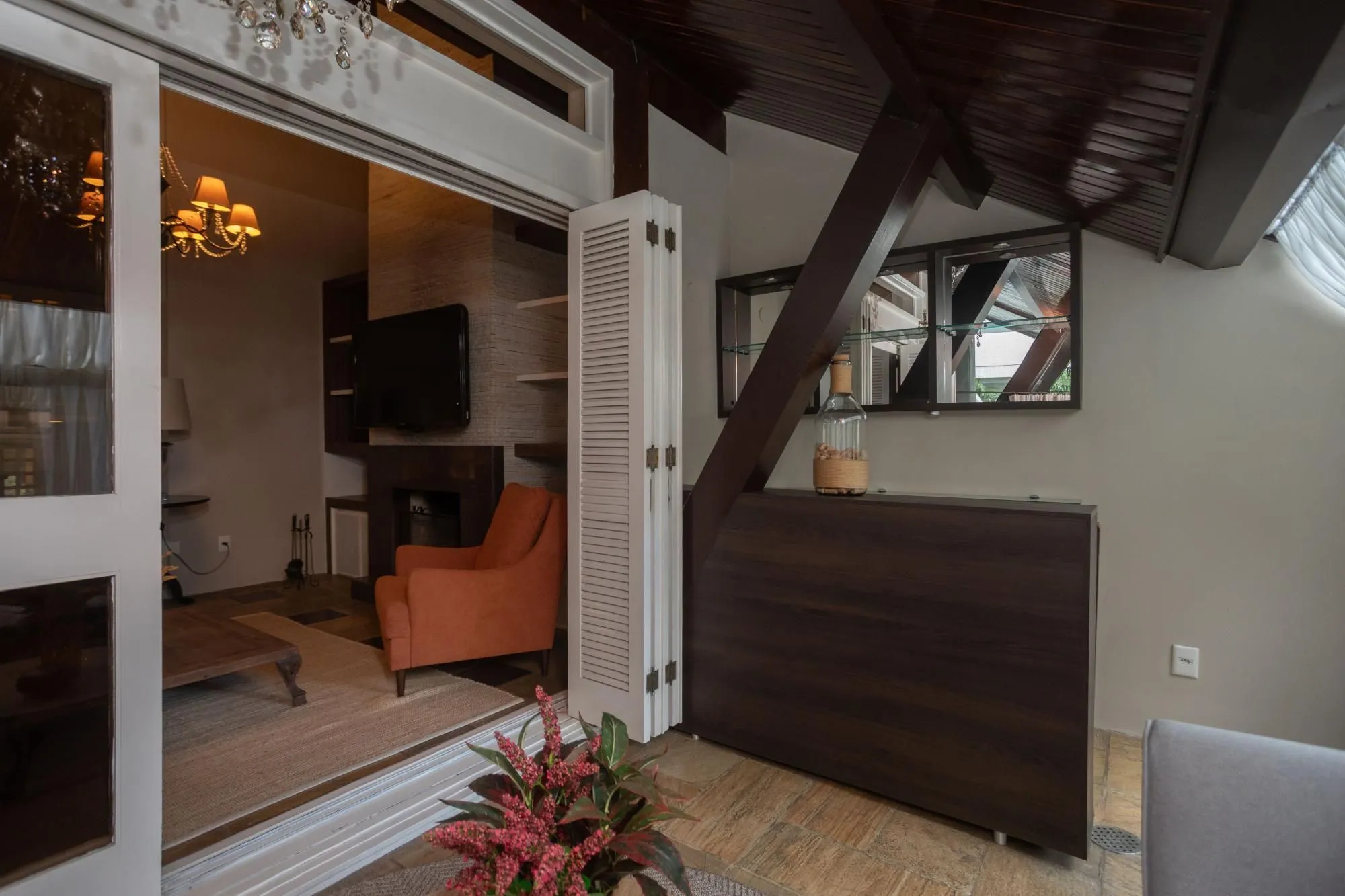 Imagem Casa com piscina no Chácara das Pedras