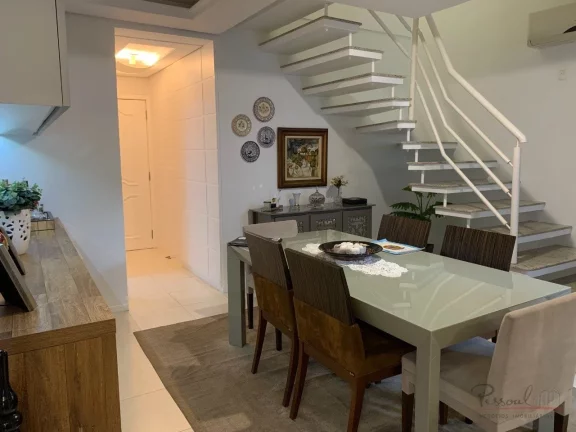 Imagem Apartamento com 4 quartos sendo 2 suites, 2 vagas a poucos passos dos Colégios Catarinense e Menino...