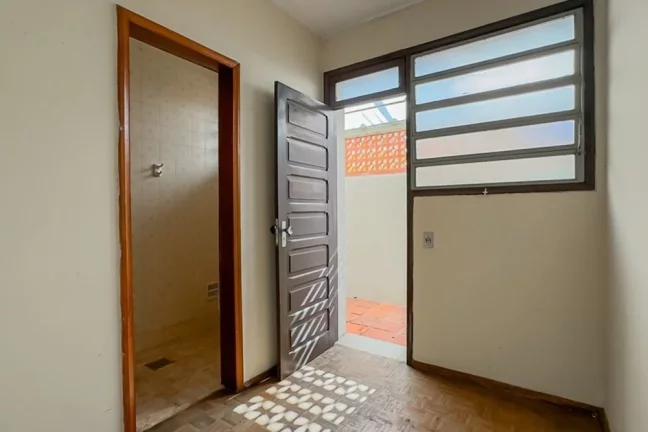 Imagem Casa para venda no bairro Jardim Lindóia em Porto Alegre