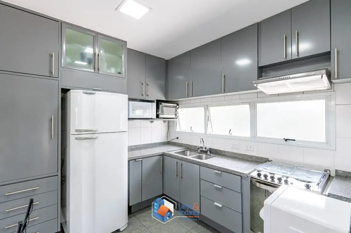 Imagem Casa no condomínio New England Condominium para venda e locação com 4 quartos, sendo 2 suítes, 292m²