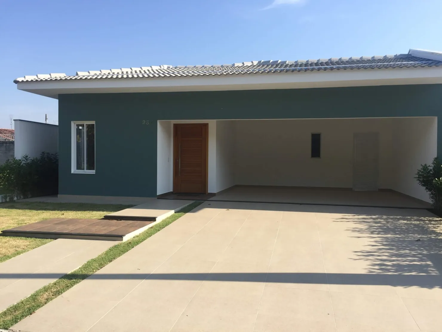 Imagem Casa para Locação 3 Quartos, 3 Suites, 2 Vagas, 300M², Jardim Campo Alegre, Pindamonhangaba - SP